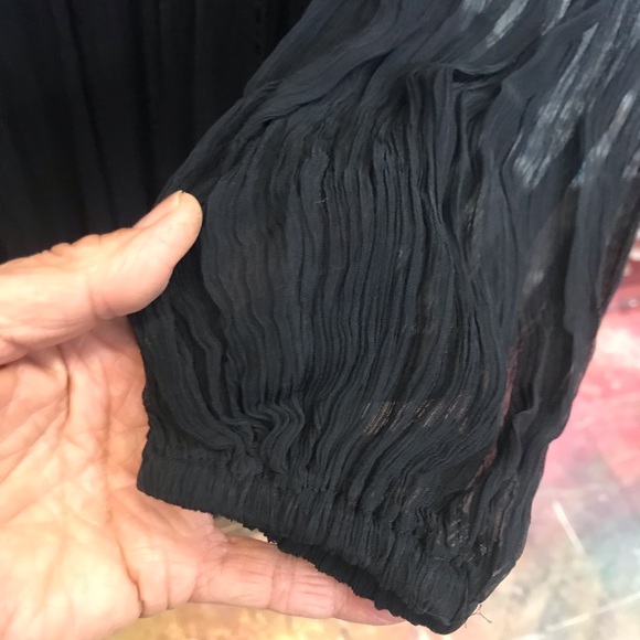 Elegant Black and Blue Lace Dress - Picture 7 of 8